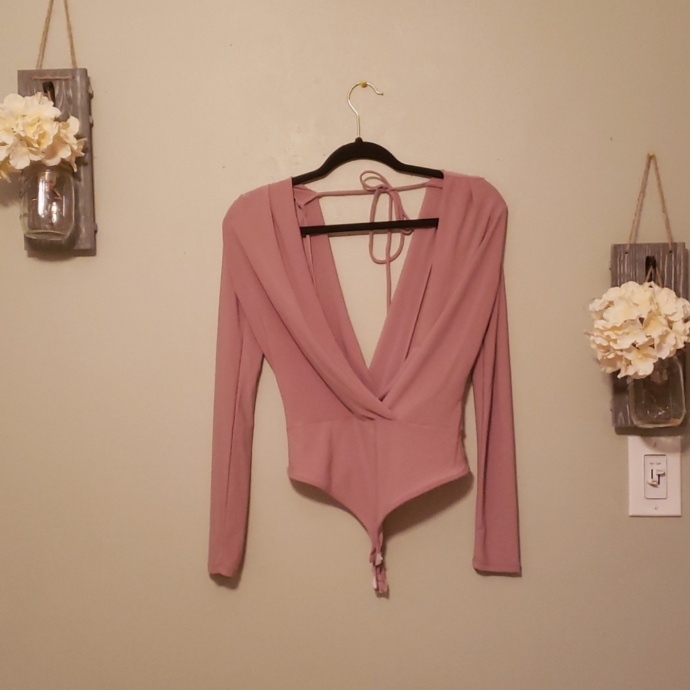 Windsor onsie - Picture 2 of 4